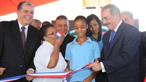 Presidente Medina inaugura 7 escuelas en Jimaní