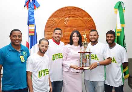 UTESA conquista Copa Softbol Navideño