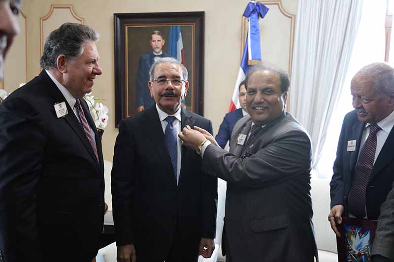 Presidente Danilo Medina recibe a directivos Asociación Internacional Club de Leones