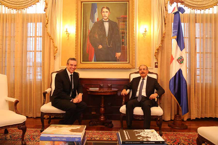 Presidente Danilo Medina recibe a exgobernador de Puerto Rico, Alejandro García Padilla