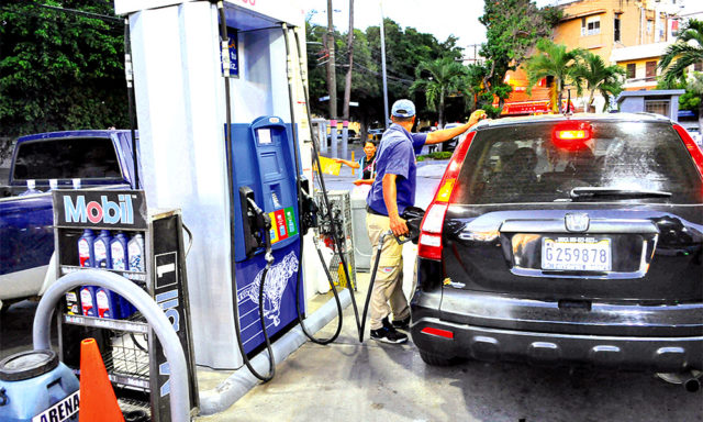 Gasolinas aumentan 3 pesos
