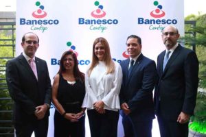 Banesco presenta resultados y análisis de la economía dominicana a clientes de la zona norte