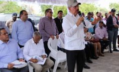 Danilo Medina lleva apoyo a productores de Pedernales