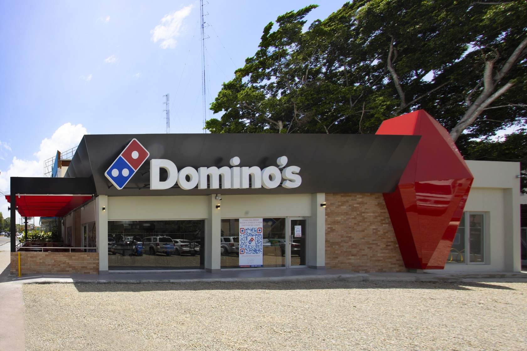 Domino’s Pizza abre nueva sucursal en Santiago