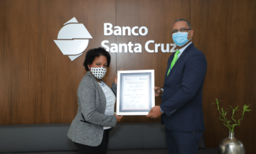 Banco Santa Cruz recibe certificado de seguridad y salud en el trabajo