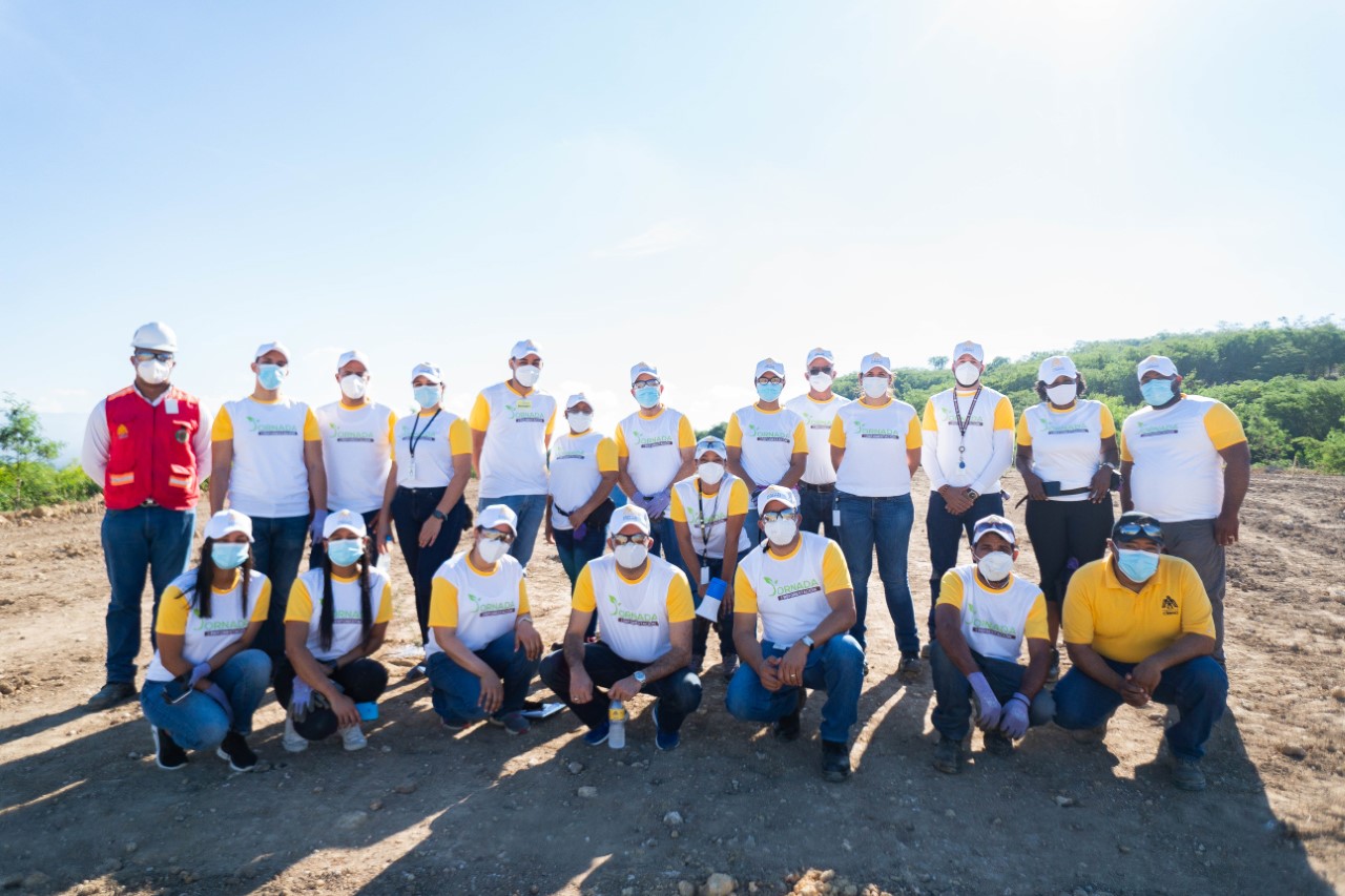 Cementos Cibao plantó 224 árboles en dos jornadas de reforestación