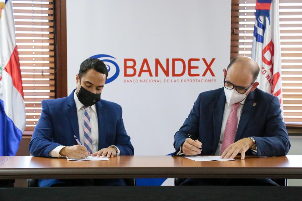 Banco Múltiple LAFISE y BANDEX firman acuerdo para apoyar a los exportadores