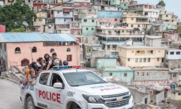 Bandas armadas asesinan dos periodistas en Haití, otro escapa