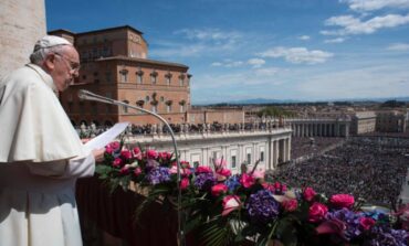 El papa pide en misa del Domingo de Resurrección que los países escuchen el grito de paz