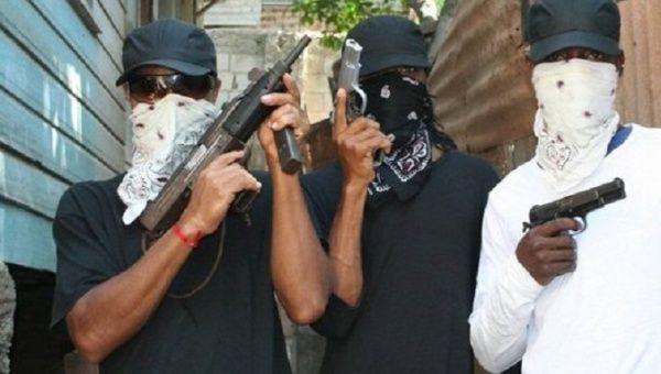 HAITI: Tras sanción ONU, bandas entran en guerra y asesinan a 12