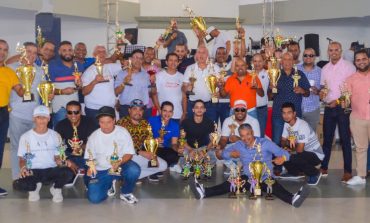 Santiago Country Club entrega más de cien premios a mejores jugadores y equipos torneos de softbol de Verano y Navideño