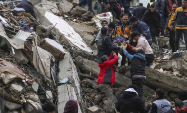 Casi 1,800 muertos en Turquía y Siria por el sismo