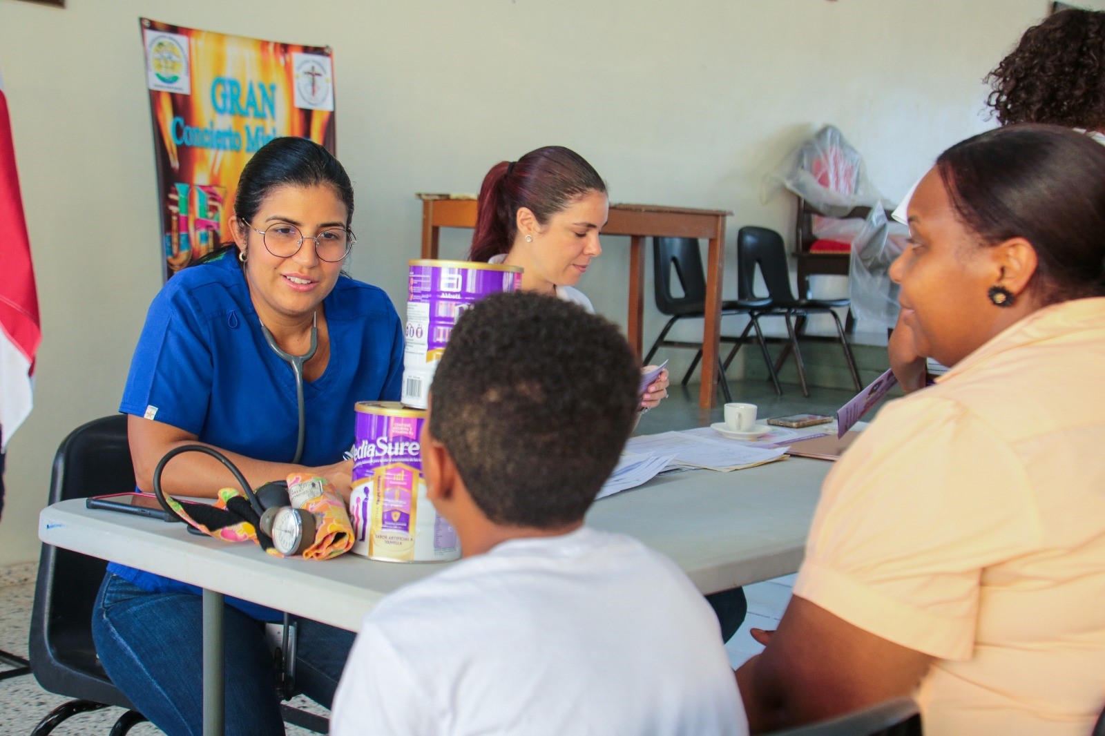 INABIE asiste a estudiantes diagnosticados con desnutrición con entrega de suplementos nutricionales