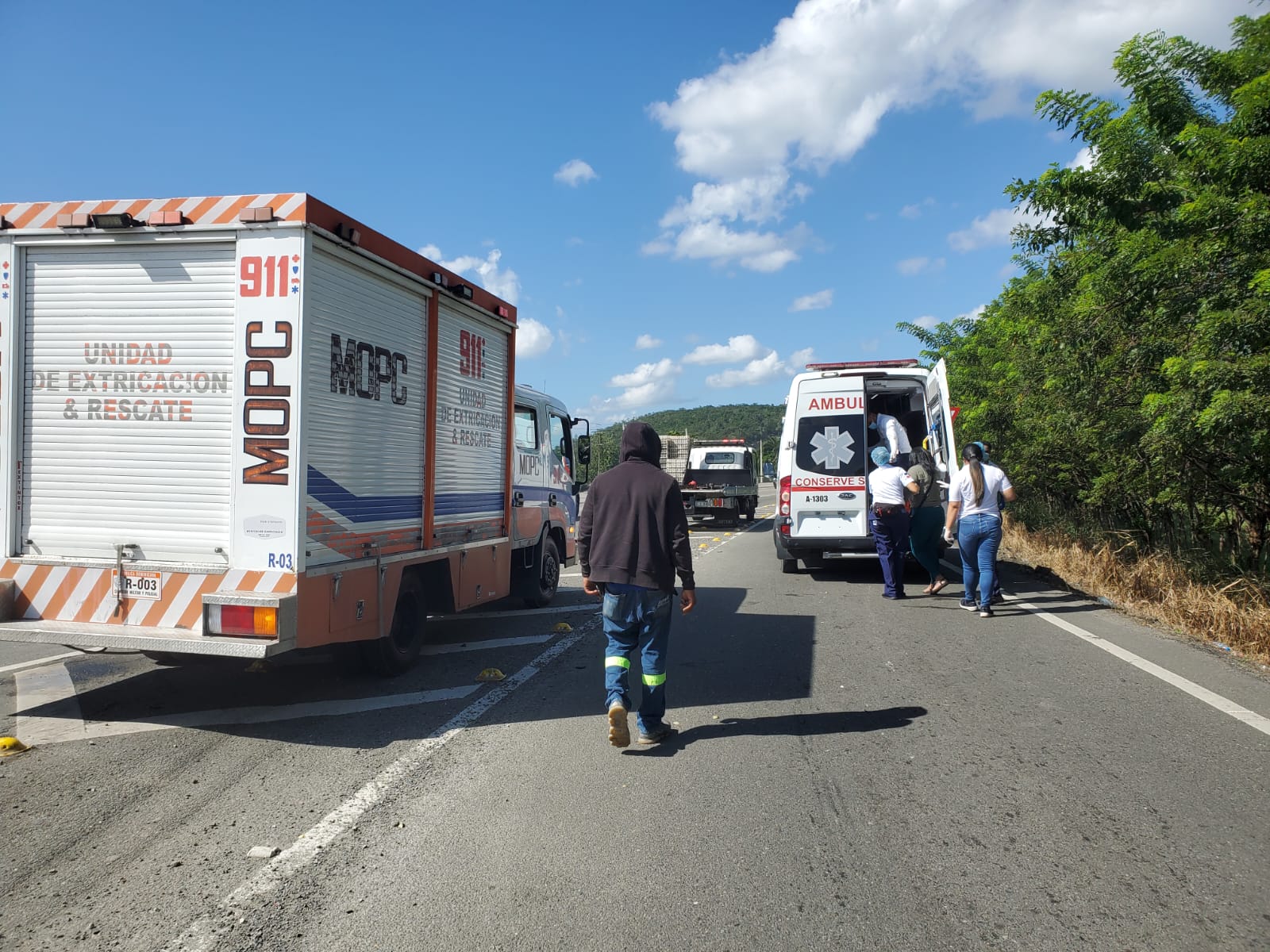 9-1-1 coordina asistencia en accidente de tránsito múltiple ocurrido en Autopista Duarte
