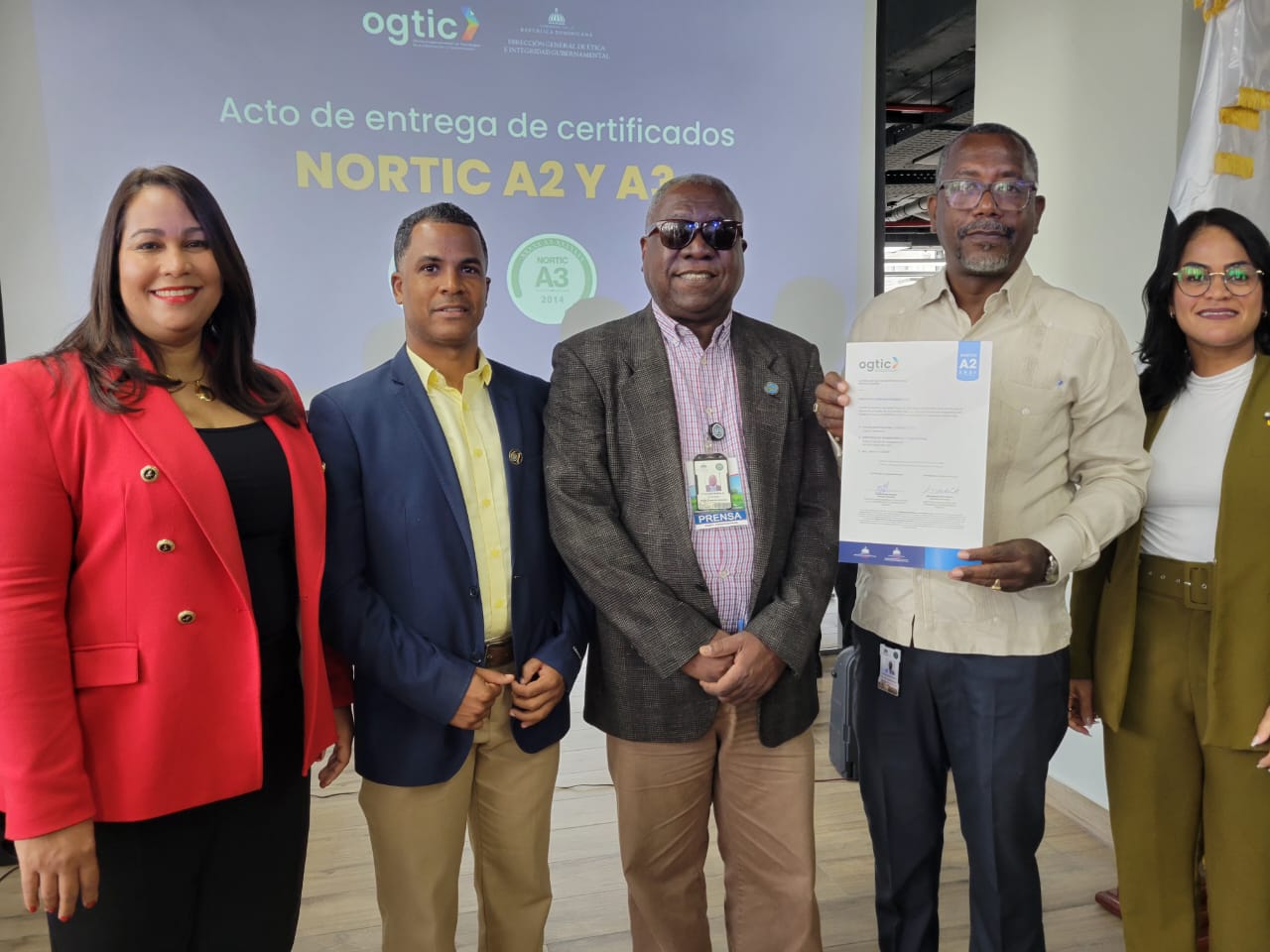 OGTIC entrega al IAD certificación por cumplimiento de Norma para el Desarrollo y Gestión de los portales Web y la Transparencia