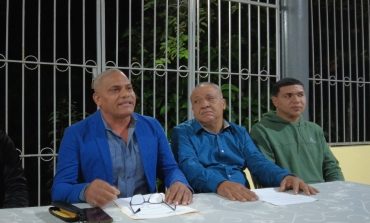 Dirigentes municipales de Santiago renuncian al PLD