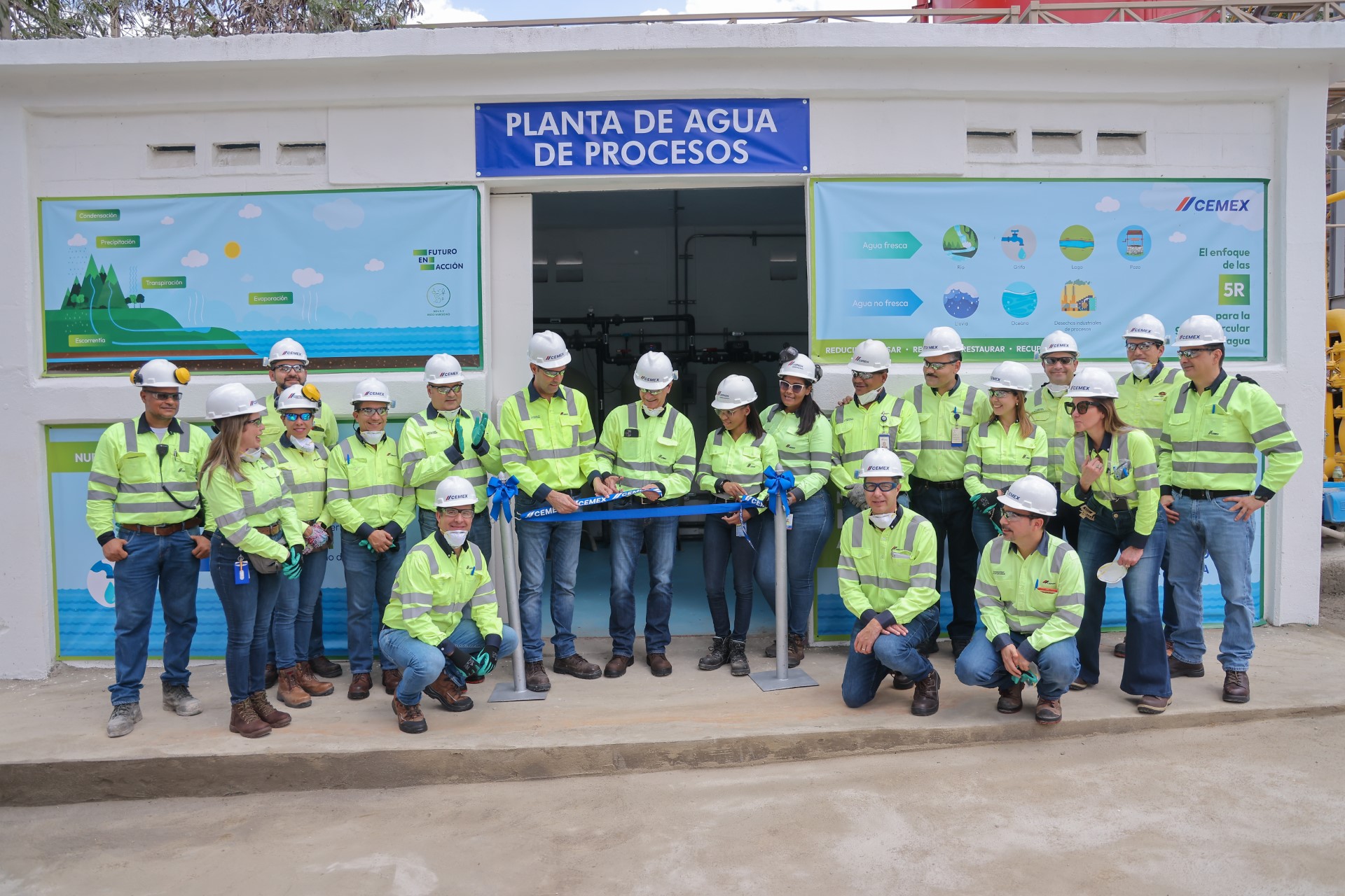 Cemex inaugura nueva planta de agua con una reducción del 50% del consumo de agua potable