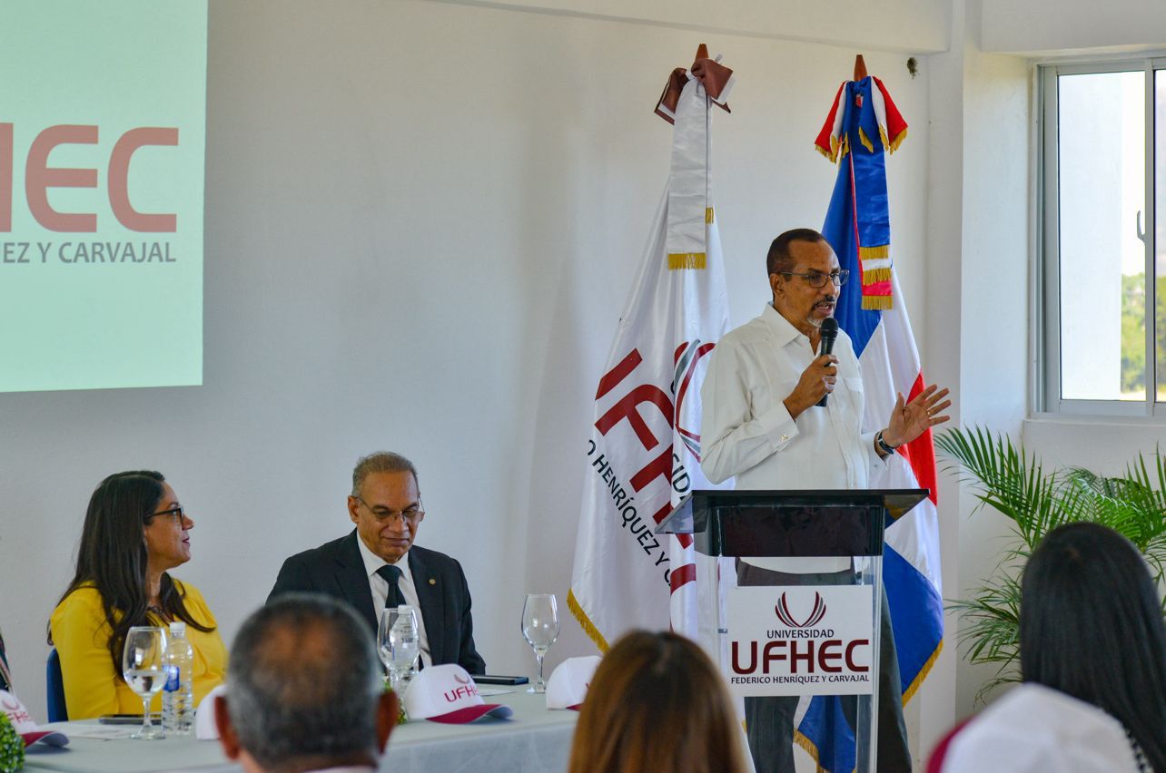 UFHEC inicia primer diplomado en producción de uvas de mesa de RD y El Caribe