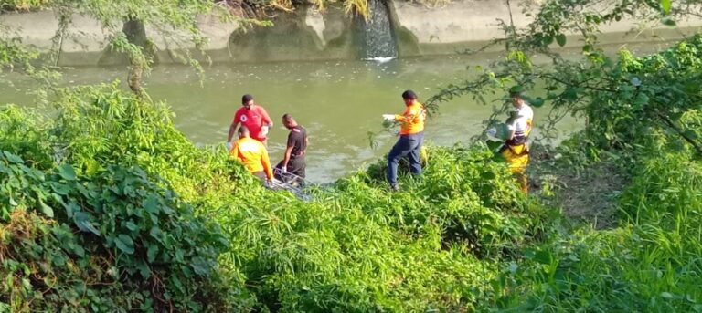 Recuperan dos cuerpos sin vida en canal de riego en Santiago