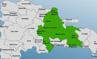 Aumentan a ocho las provincias bajo alerta por vaguada y paso de onda tropical