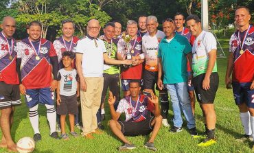 En 50º aniversario del CUFE Internacionales ganan a Locales en fútbol de exhibición