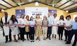 Vicepresidenta Raquel Peña inaugura escuela y Caipi en Santo Domingo Norte