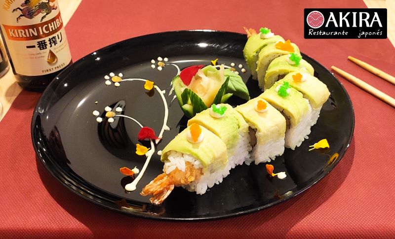 NUESTRO PLATO ESTRELLA: DragonRoll.