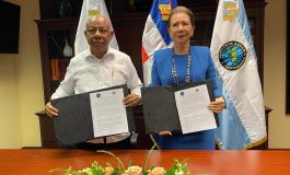 IAD y Sur Futuro firman convenio para siembra y producción de coco en Pedernales