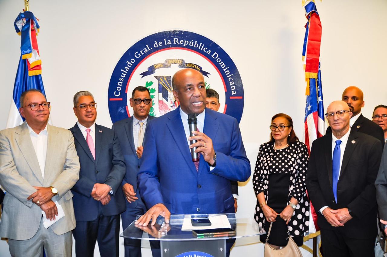 Antonio Almonte afirma enfocará su gestión en proteger intereses de dominicanos en Boston