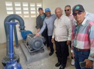 Director IAD entrega dos electrobombas a parceleros de proyecto arrocero en Caobete, Pimentel