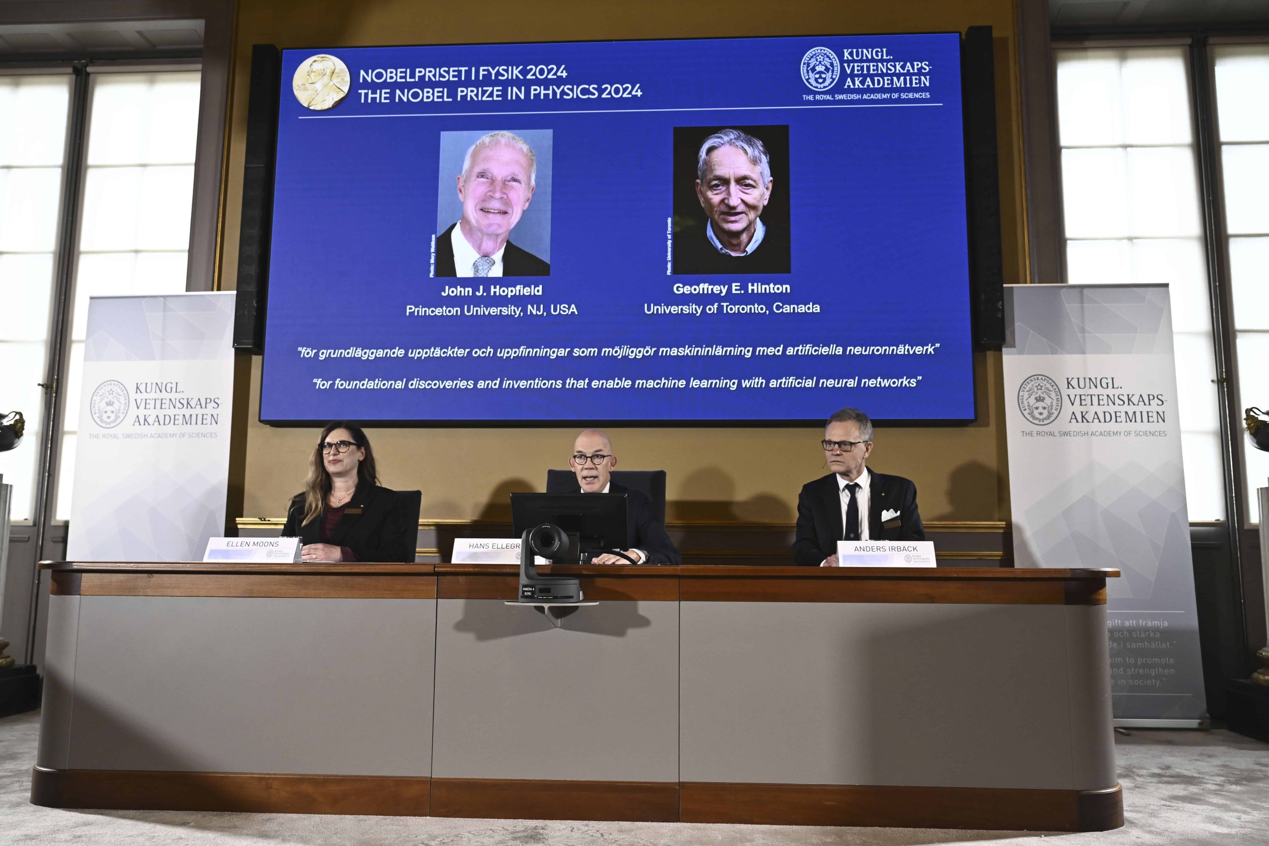 Dos pioneros de la inteligencia artificial ganan el Nobel de Física