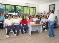 Senador Carlos Gómez y el equipo de gestión social realizaron charla para prevención del Cáncer de Mama