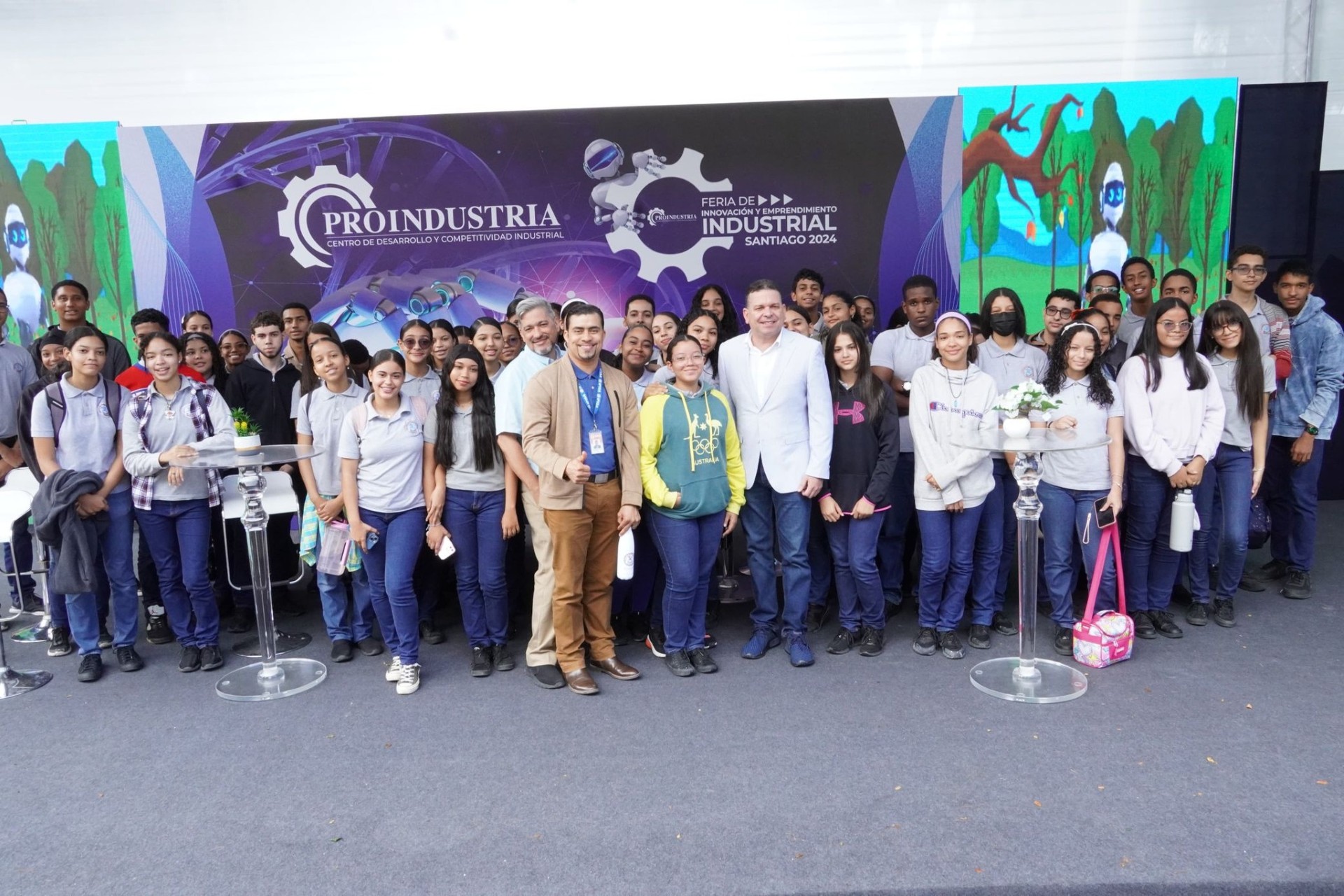 Feria de Innovación y Emprendimiento en Santiago de los Caballeros un escenario especial para el aprendizaje e intercambio de conocimientos de jóvenes visionarios